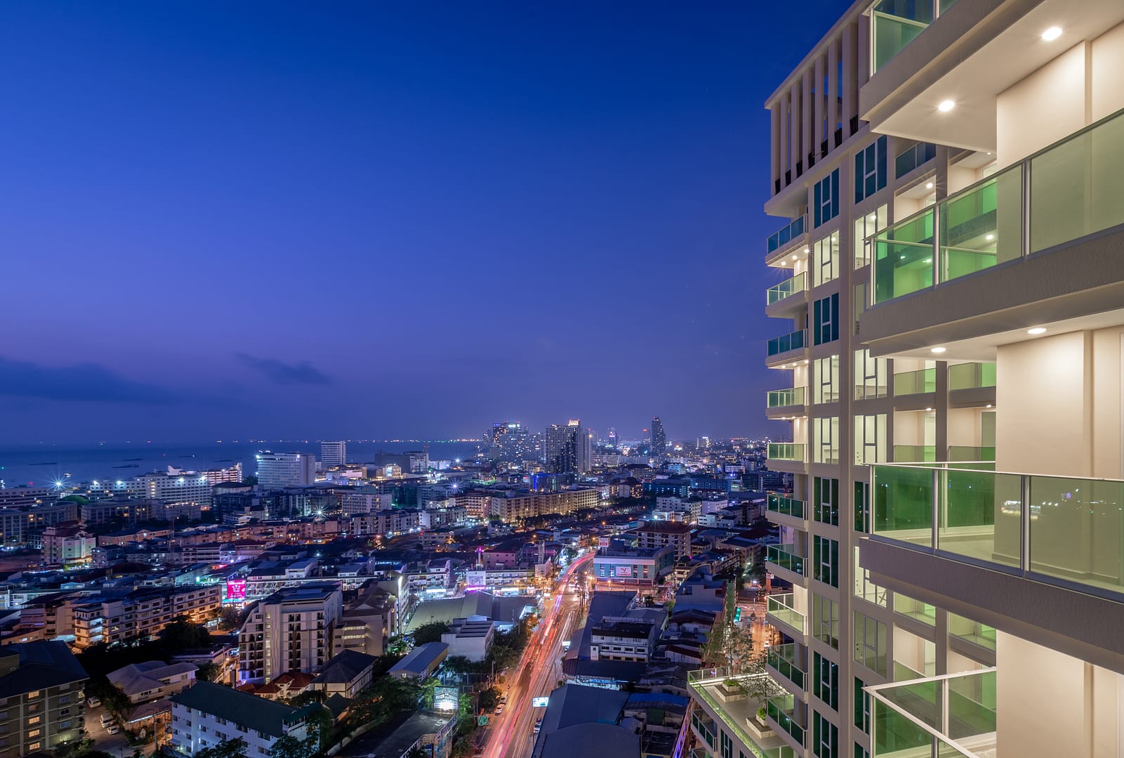 City Garden Tower for rent