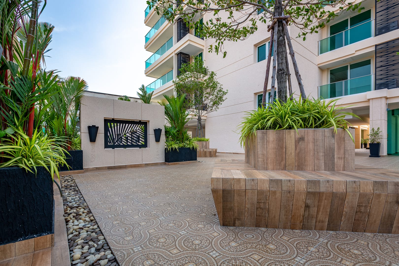 City Garden Tower for rent